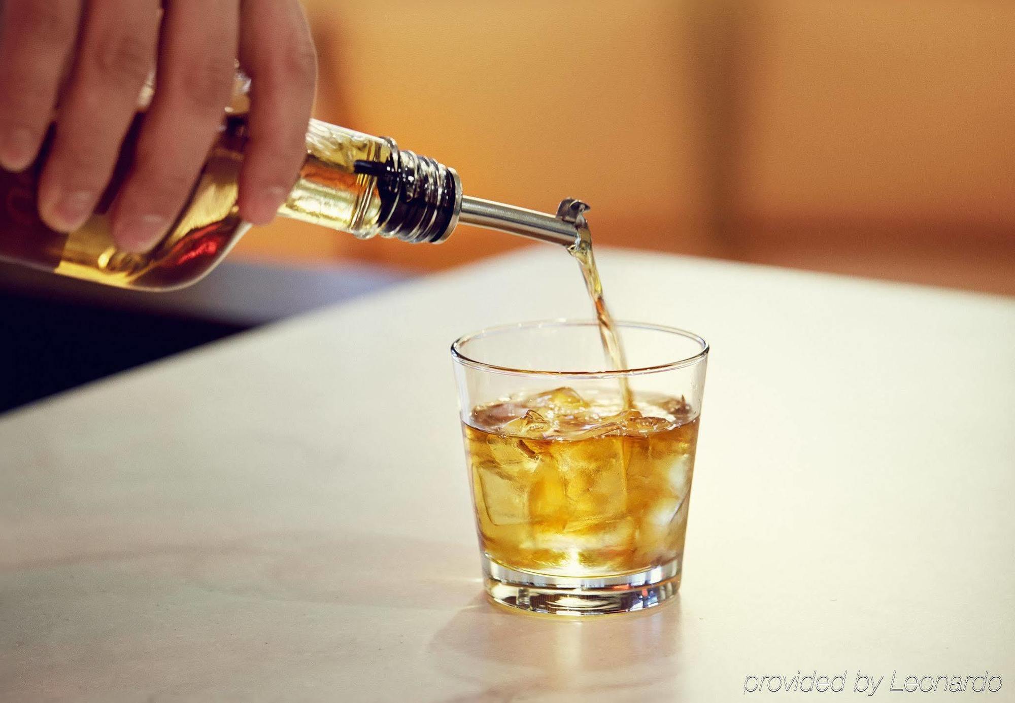 圣彼得堡克利尔沃特/马德拉海滩万怡酒店 马德拉岛海滩 外观 照片